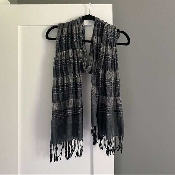 Fringe Scarf Grey - Picture 1 of 2